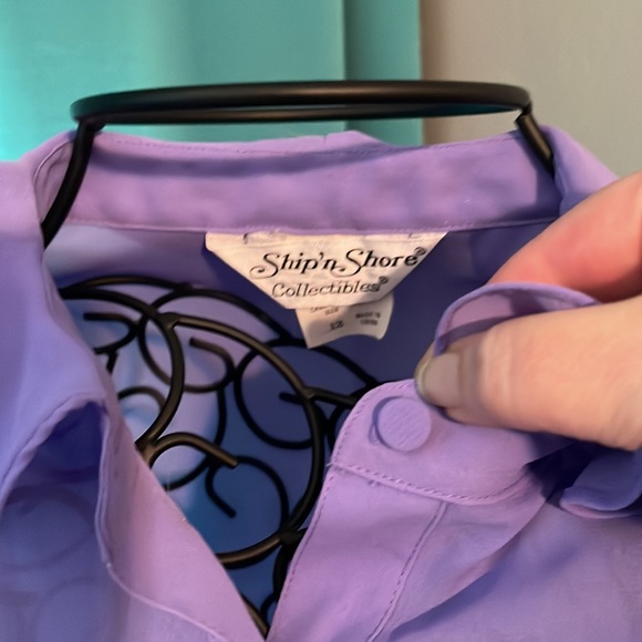 NWT Vintage Lilac blouse with covered buttons. - Picture 3 of 7